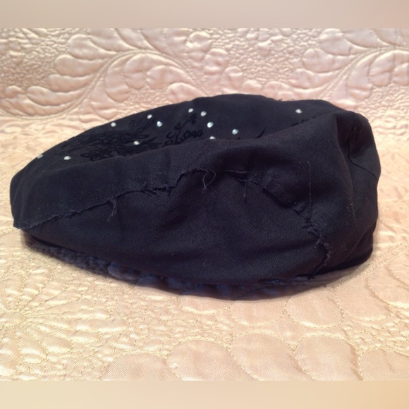 Y2K UBi Crystal Burnout Velvet Floral Flat Cap Black - Picture 3 of 7